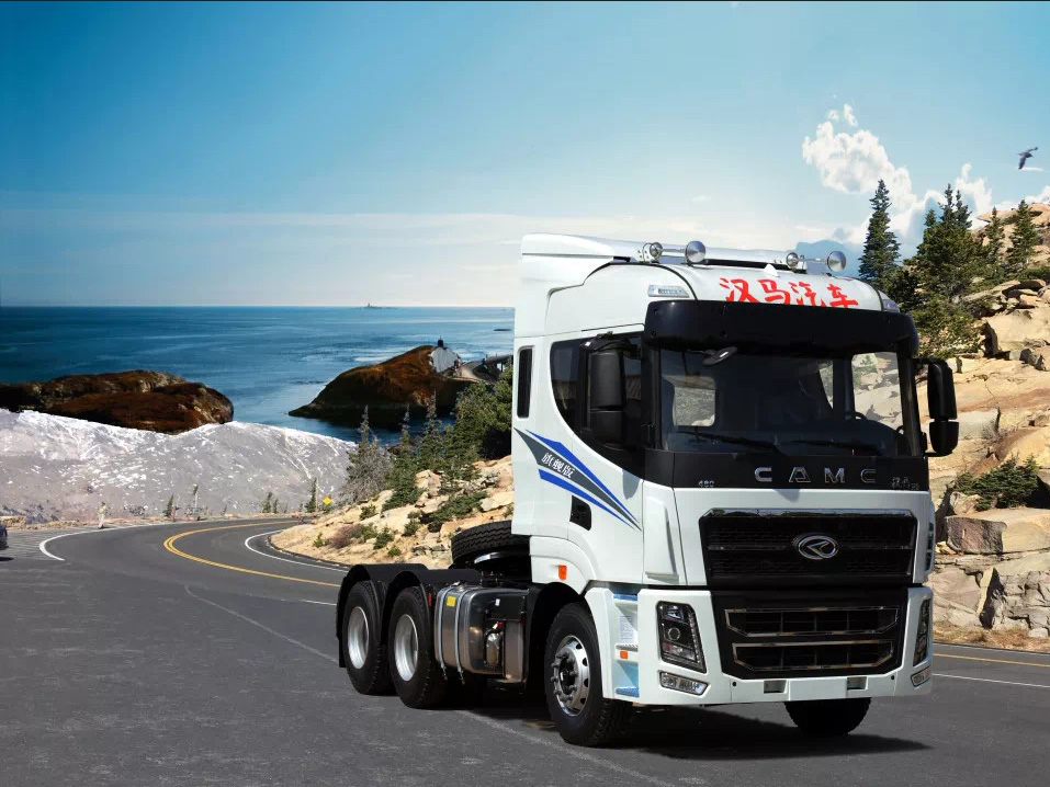 H9 4×2 white Tractor